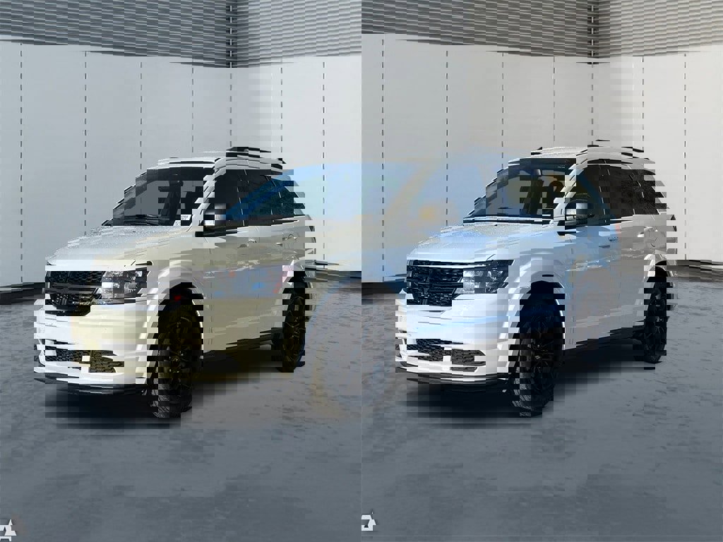 Used 2020 Dodge Journey SE w/ Blacktop Package