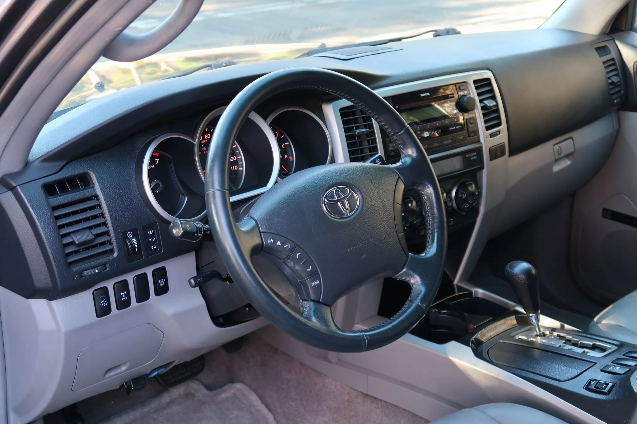 Used 2006 Toyota 4Runner Limited AWD/4WD image 14