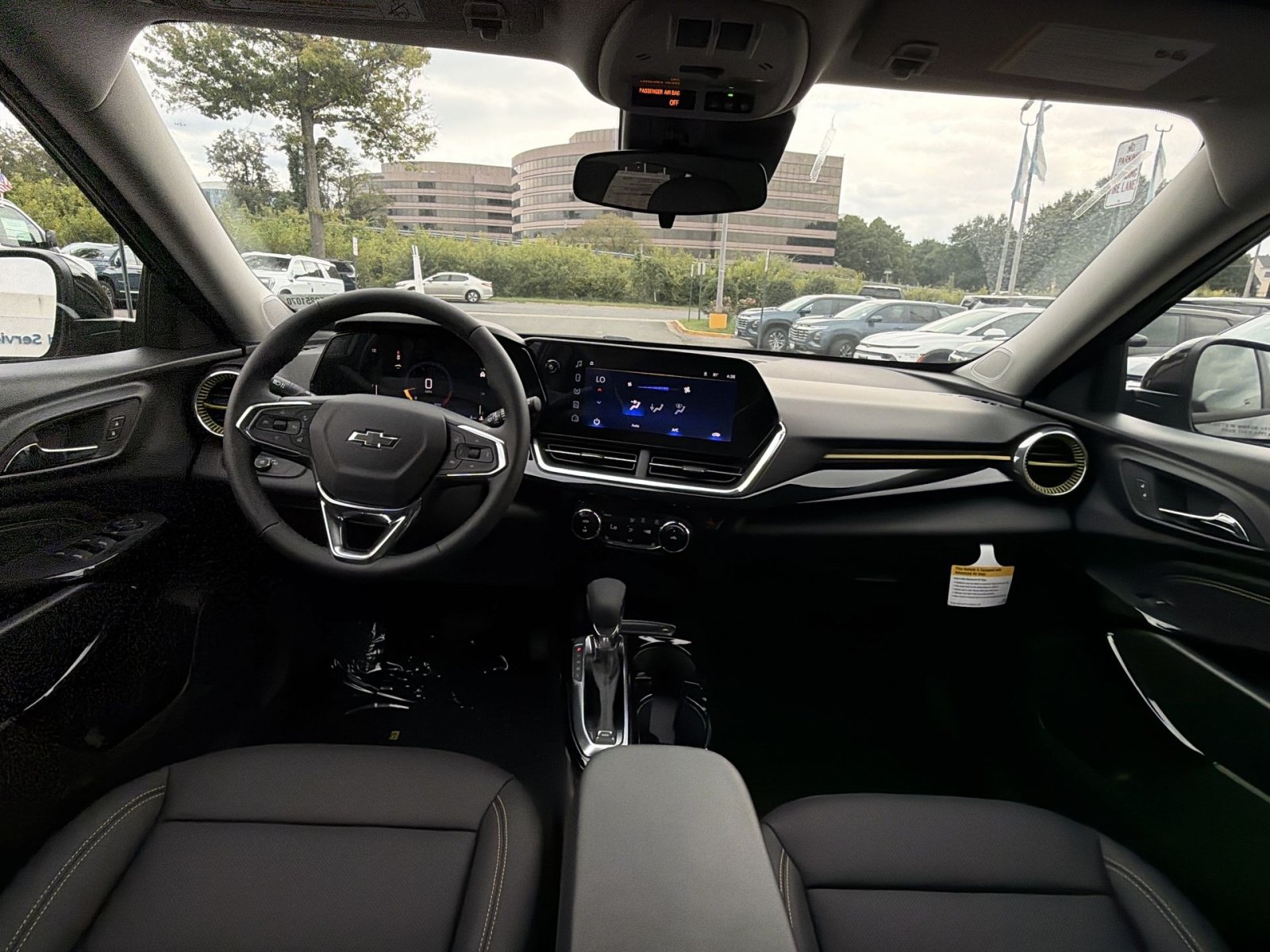 New 2026 Chevrolet Trax ACTIV w/ Sunroof Package FWD image 23