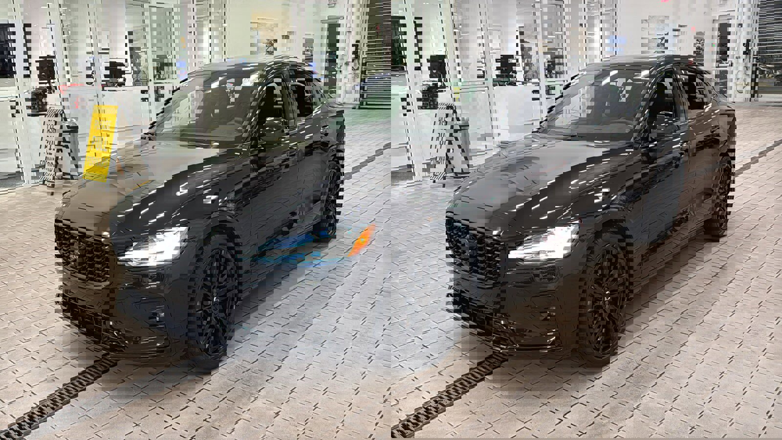 Used 2023 Volvo S60 B5 Plus w/ Climate Package image 9