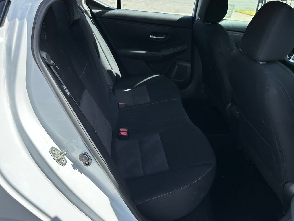 Used 2025 Nissan Sentra SR FWD image 18