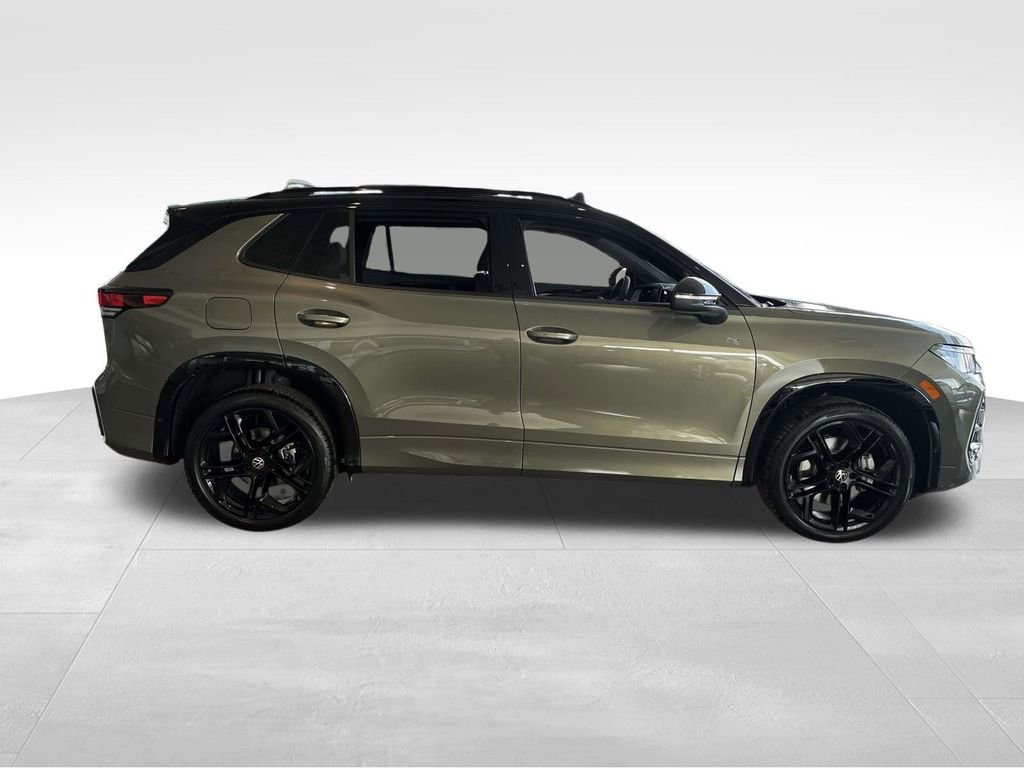New 2026 Volkswagen Tiguan SE R-Line image 5