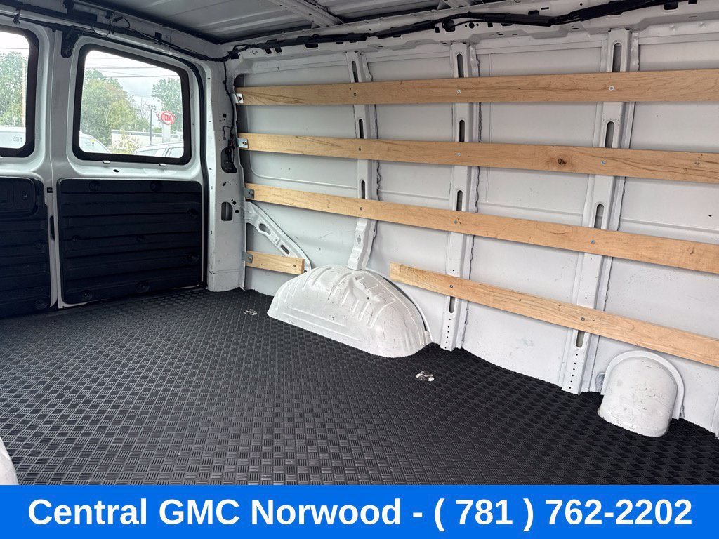 Used 2025 Chevrolet Express 2500 w/ Driver Convenience Package RWD image 14