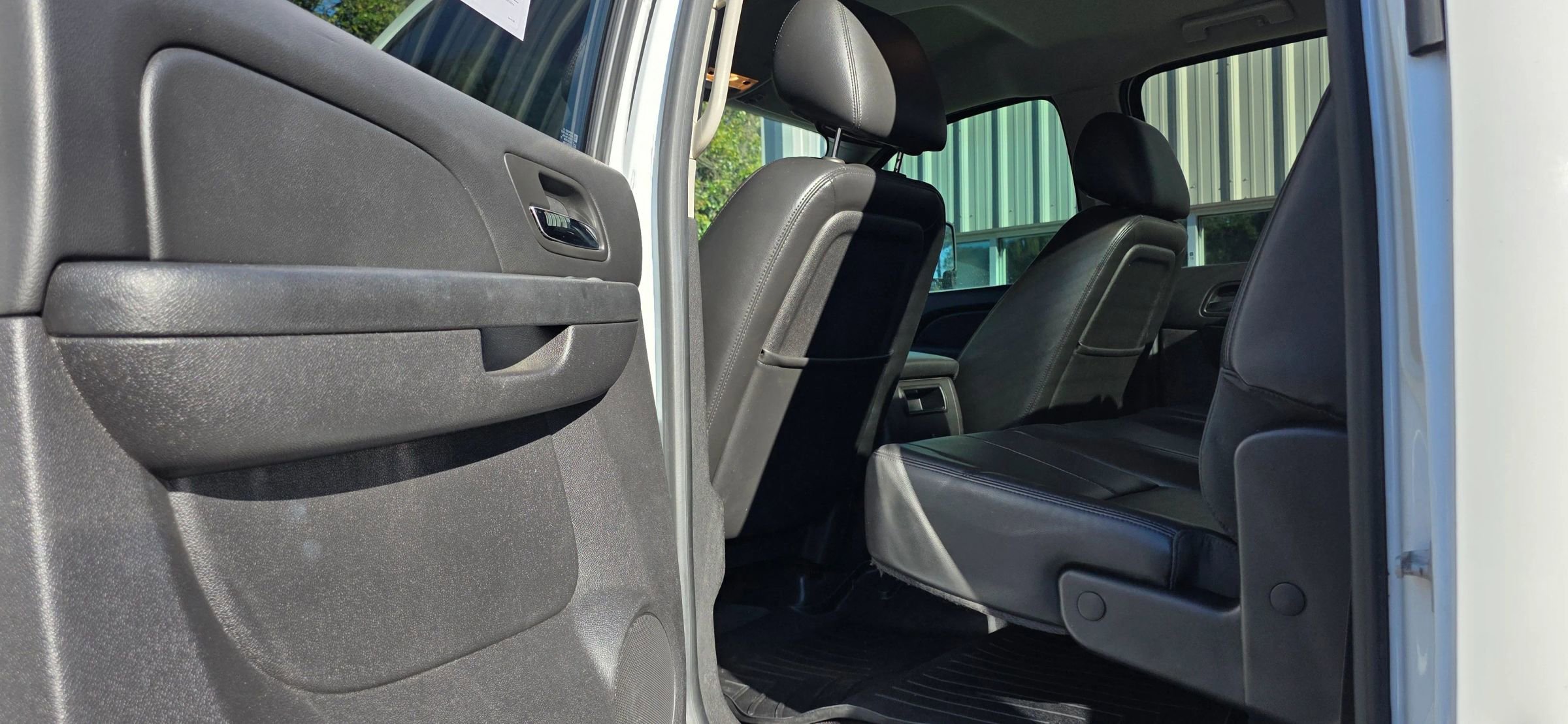 Used 2014 Chevrolet Silverado 2500 LTZ w/ LTZ Plus Package AWD/4WD image 20