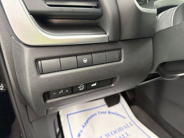 Certified 2025 Nissan Rogue SV AWD/4WD image 17