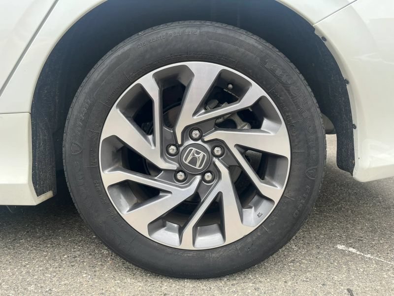 Used 2018 Honda Civic EX image 29