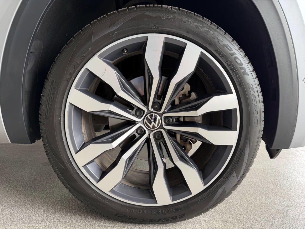 Used 2022 Volkswagen Atlas Cross Sport SEL Premium R-Line AWD/4WD image 40