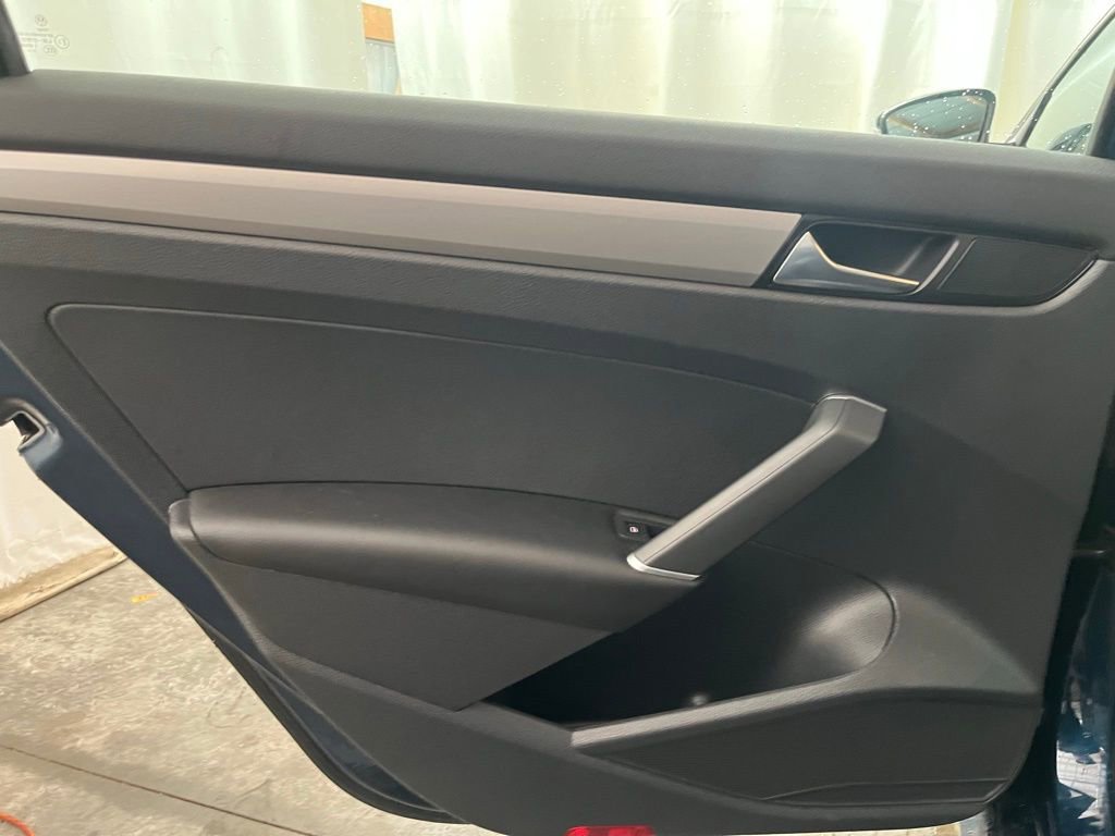Certified 2021 Volkswagen Passat 2.0T S image 24