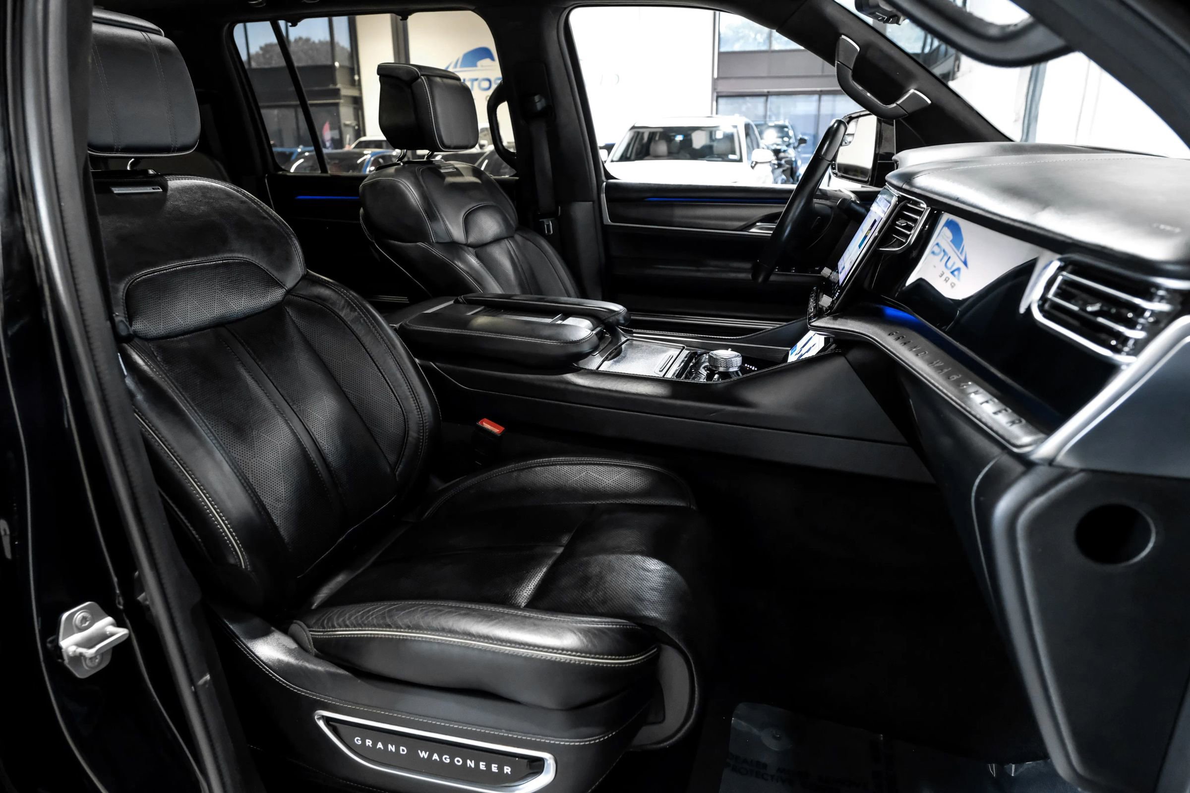 Used 2022 Jeep Grand Wagoneer Series II image 42