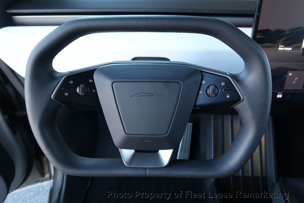 Used 2024 Tesla Cybertruck AWD Crew Cab image 52