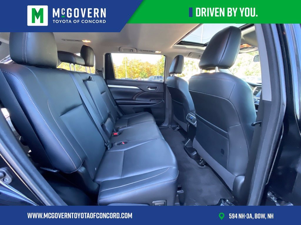 Used 2016 Toyota Highlander XLE AWD/4WD image 23