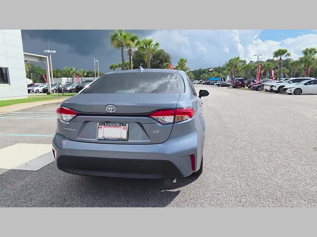 Used 2025 Toyota Corolla LE FWD image 33
