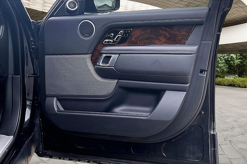 Used 2020 Land Rover Range Rover HSE AWD/4WD image 16