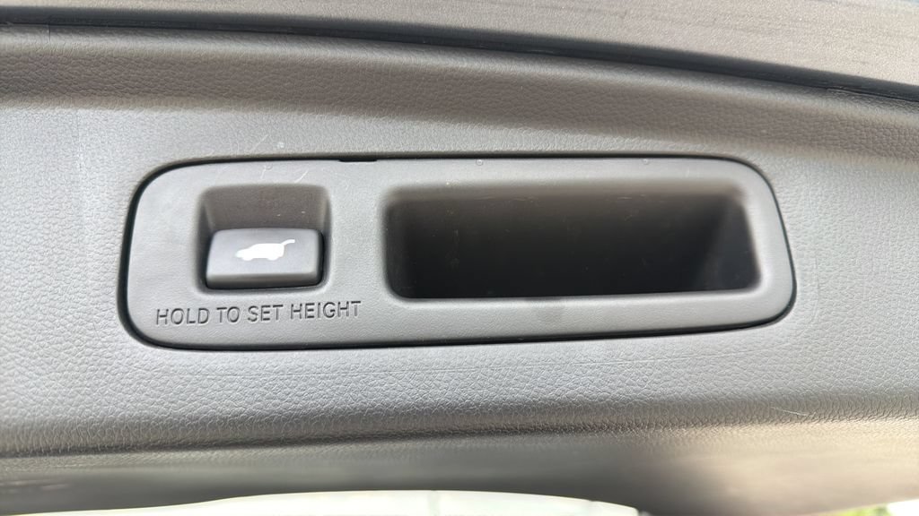 Used 2025 Honda CR-V EX-L image 14