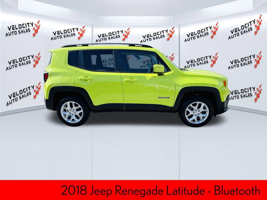 Used 2018 Jeep Renegade Latitude w/ Cold Weather Group AWD/4WD image 2