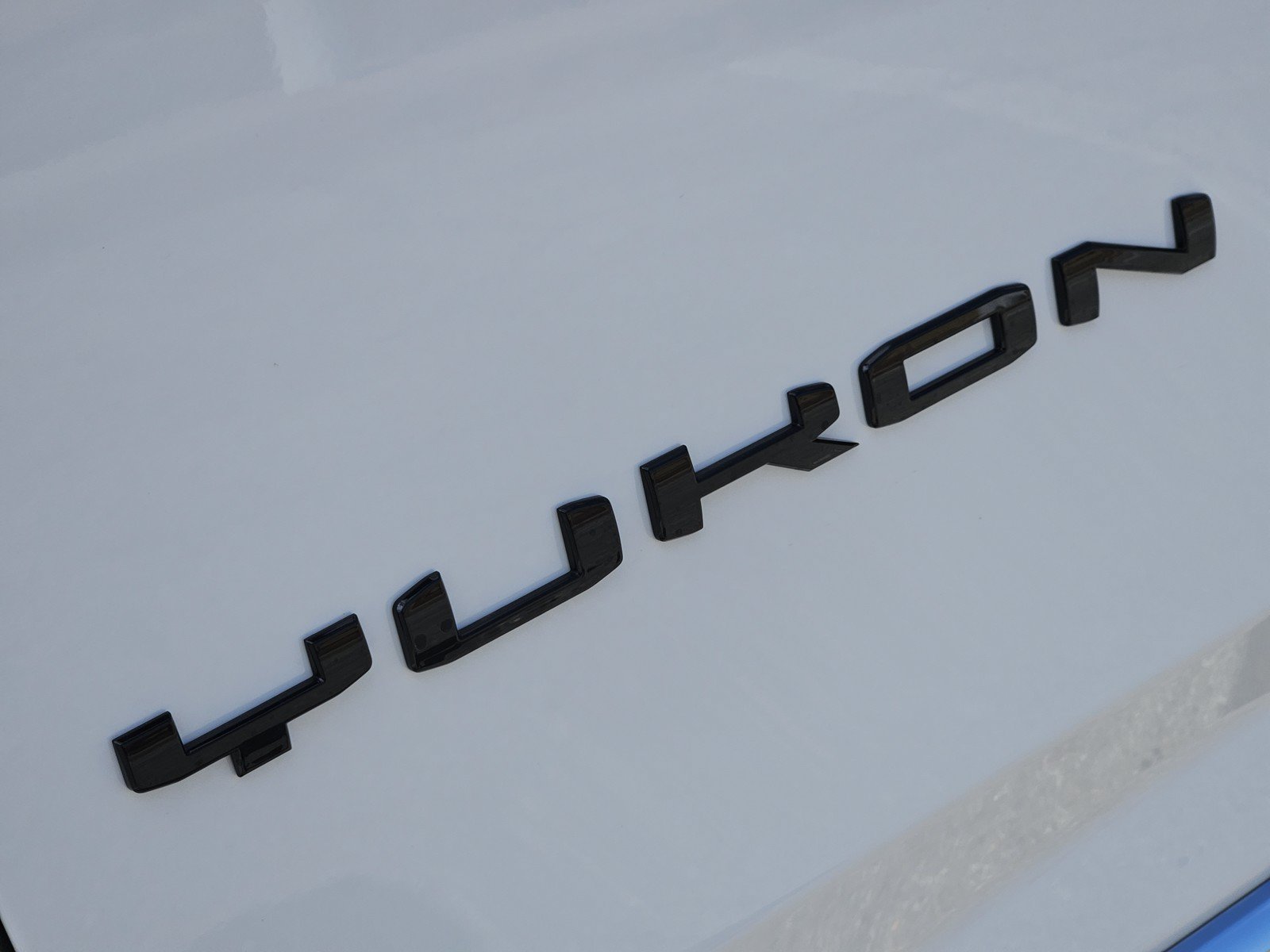 New 2026 GMC Yukon XL Elevation w/ LPO, Elevation Black Package RWD image 8