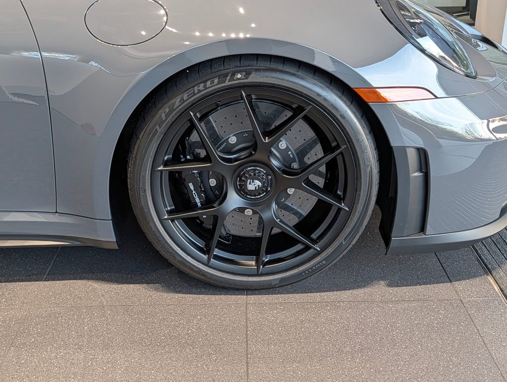 New 2026 Porsche 911 GT3 image 13