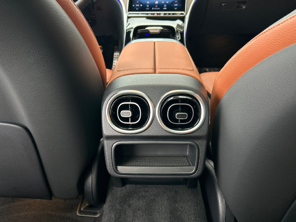 New 2026 Mercedes-Benz C 300 4MATIC Sedan image 26