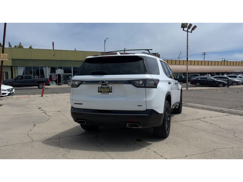 Used 2021 Chevrolet Traverse Premier w/ Redline Edition AWD/4WD image 2