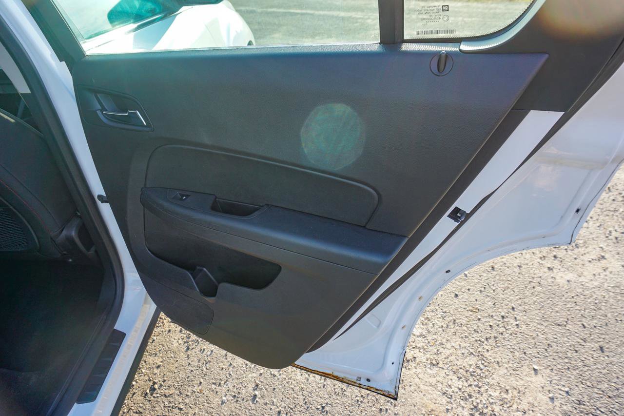 Used 2013 Chevrolet Equinox LS image 27