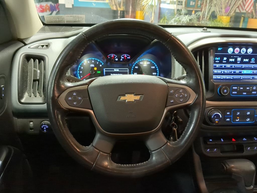 Used 2017 Chevrolet Colorado Z71 AWD/4WD image 2