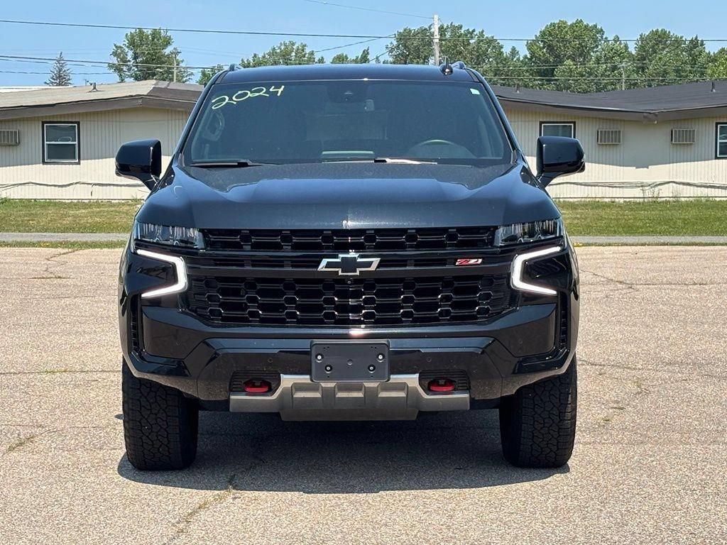 Used 2024 Chevrolet Suburban Z71 w/ Luxury Package AWD/4WD image 31