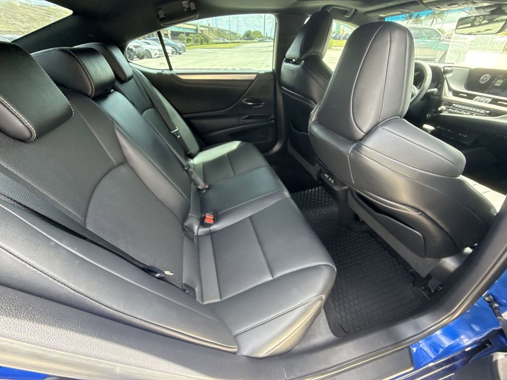 Used 2021 Lexus ES 350 F Sport w/ Accessory Package 2 FWD image 17