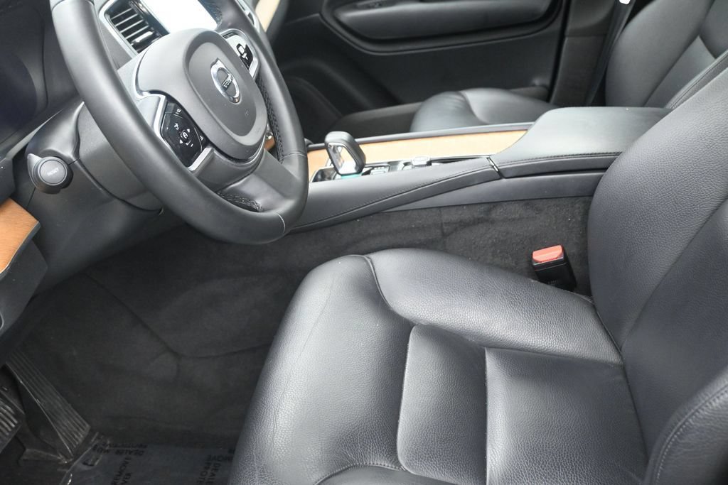 Used 2024 Volvo XC90 B6 Plus w/ Protection Package Premier AWD/4WD image 12