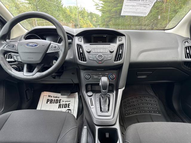 Used 2017 Ford Focus SE FWD image 7