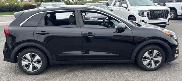 Used 2021 Kia Niro LX image 3