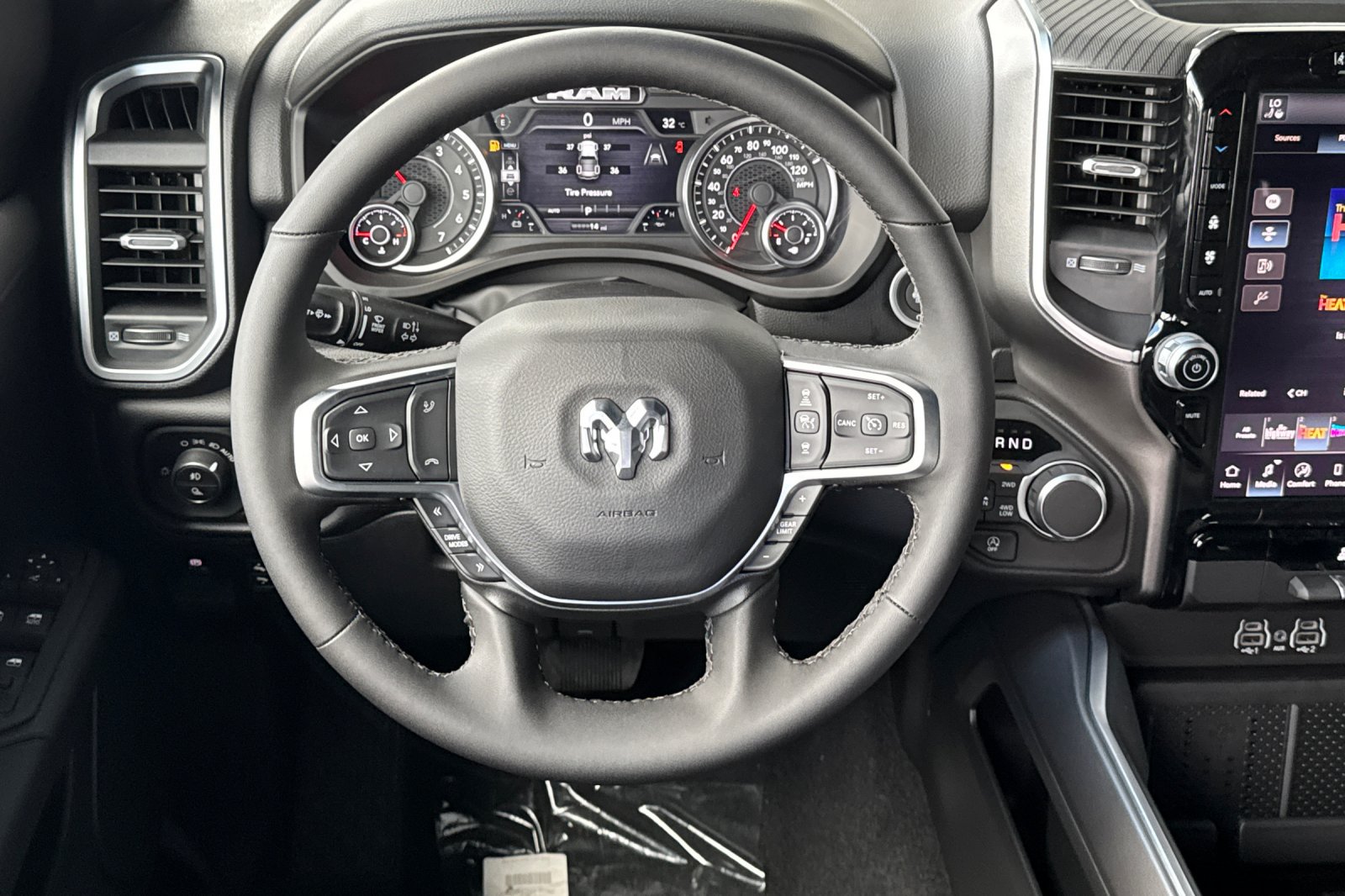 New 2027 RAM 1500 Big Horn AWD/4WD image 13