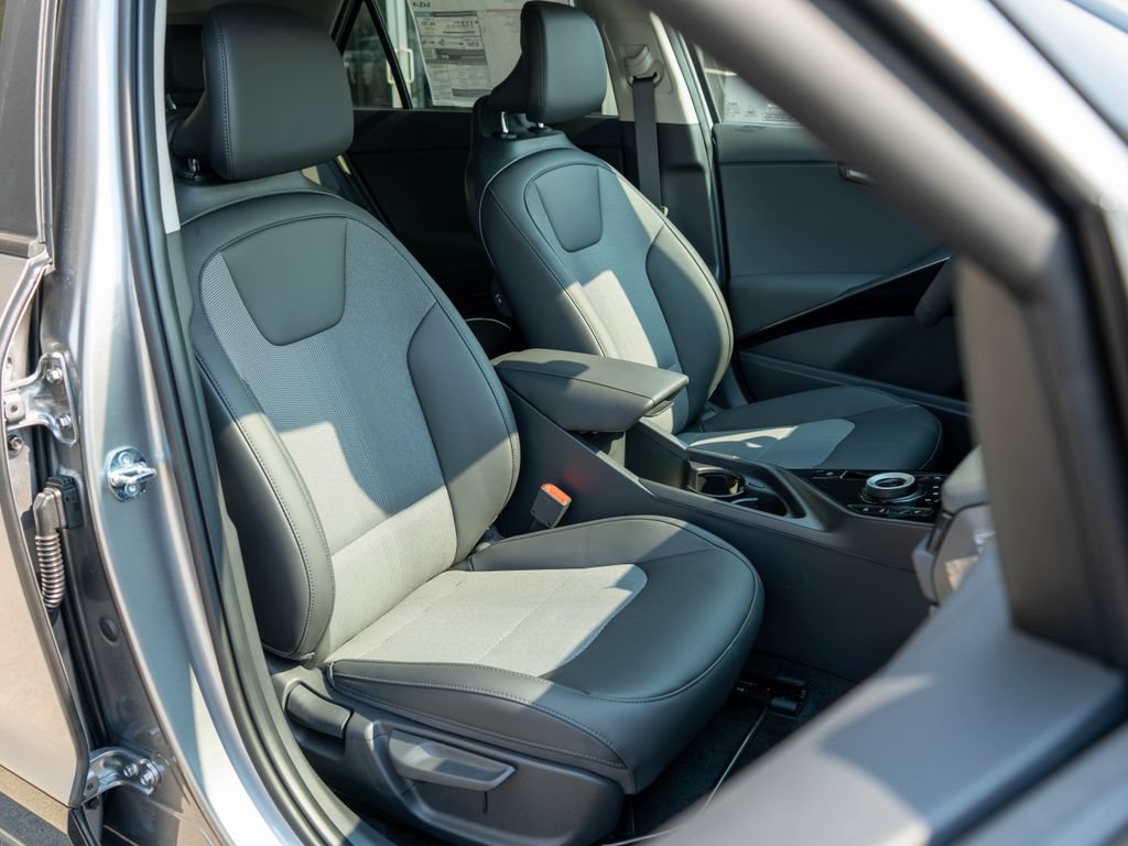 New 2026 Kia Niro Wind w/ Wind Preserve Package FWD image 9