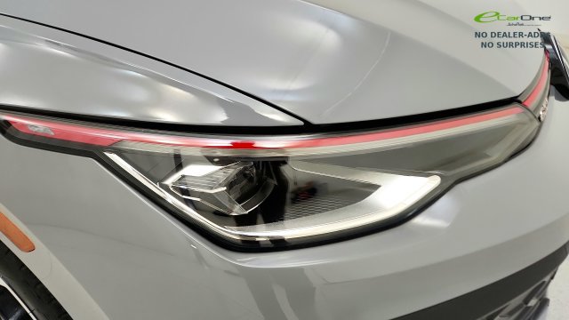 Used 2025 Volkswagen GTI SE FWD image 22