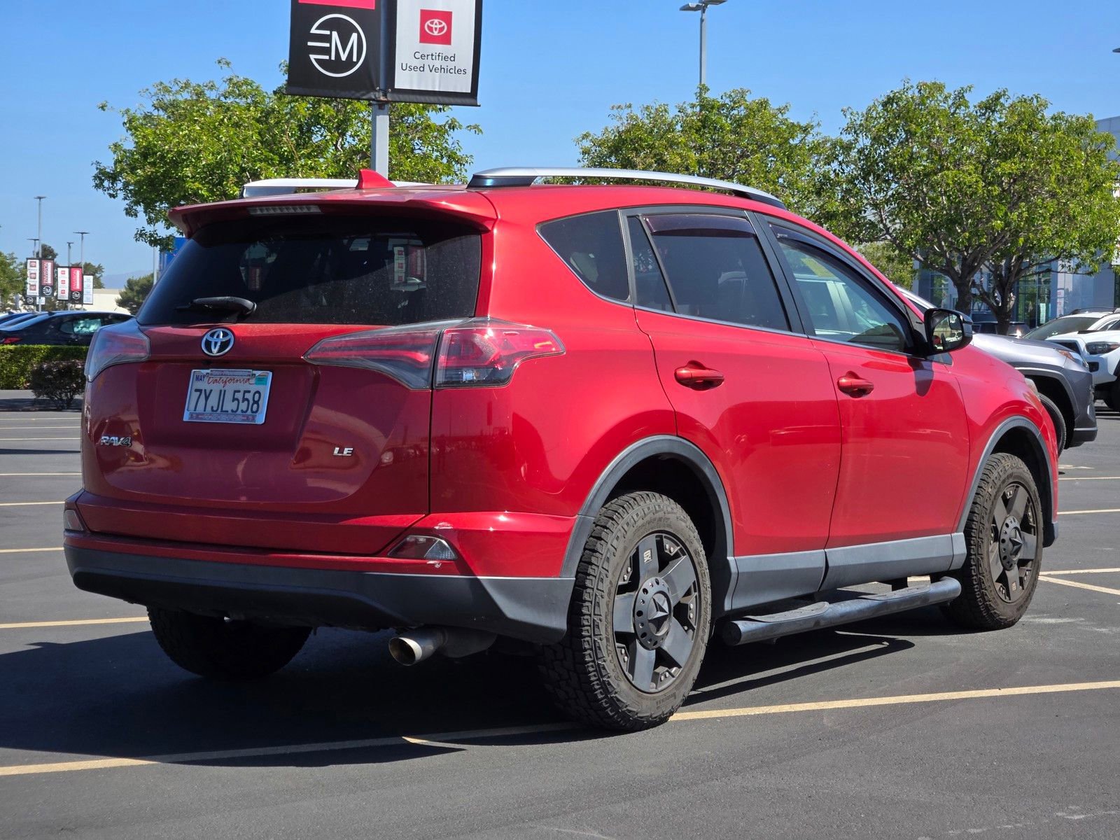 Used 2017 Toyota RAV4 LE w/ All Weather Liner Package FWD image 4