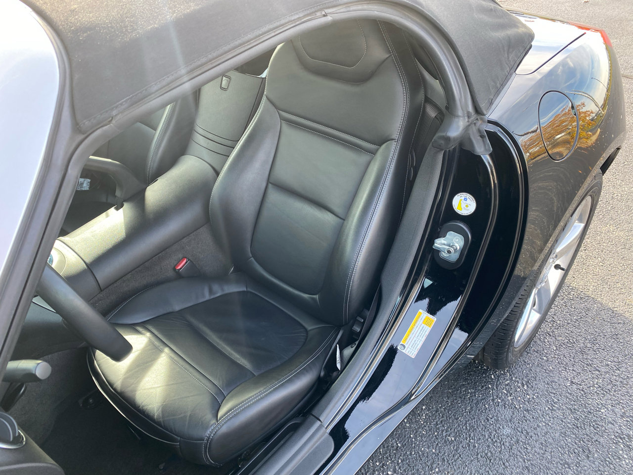 Used 2007 Pontiac Solstice Convertible w/ Premium Package image 21