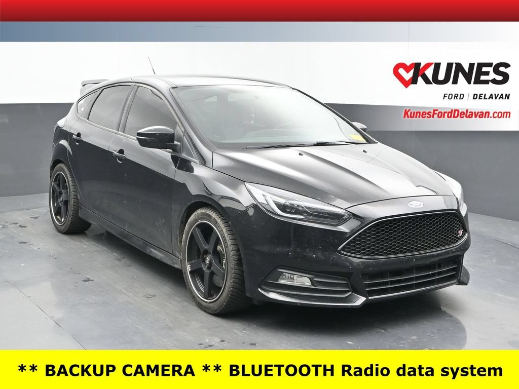 Used 2018 Ford Focus ST FWD image 1