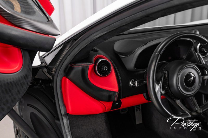 Used 2019 McLaren 570S Coupe image 31