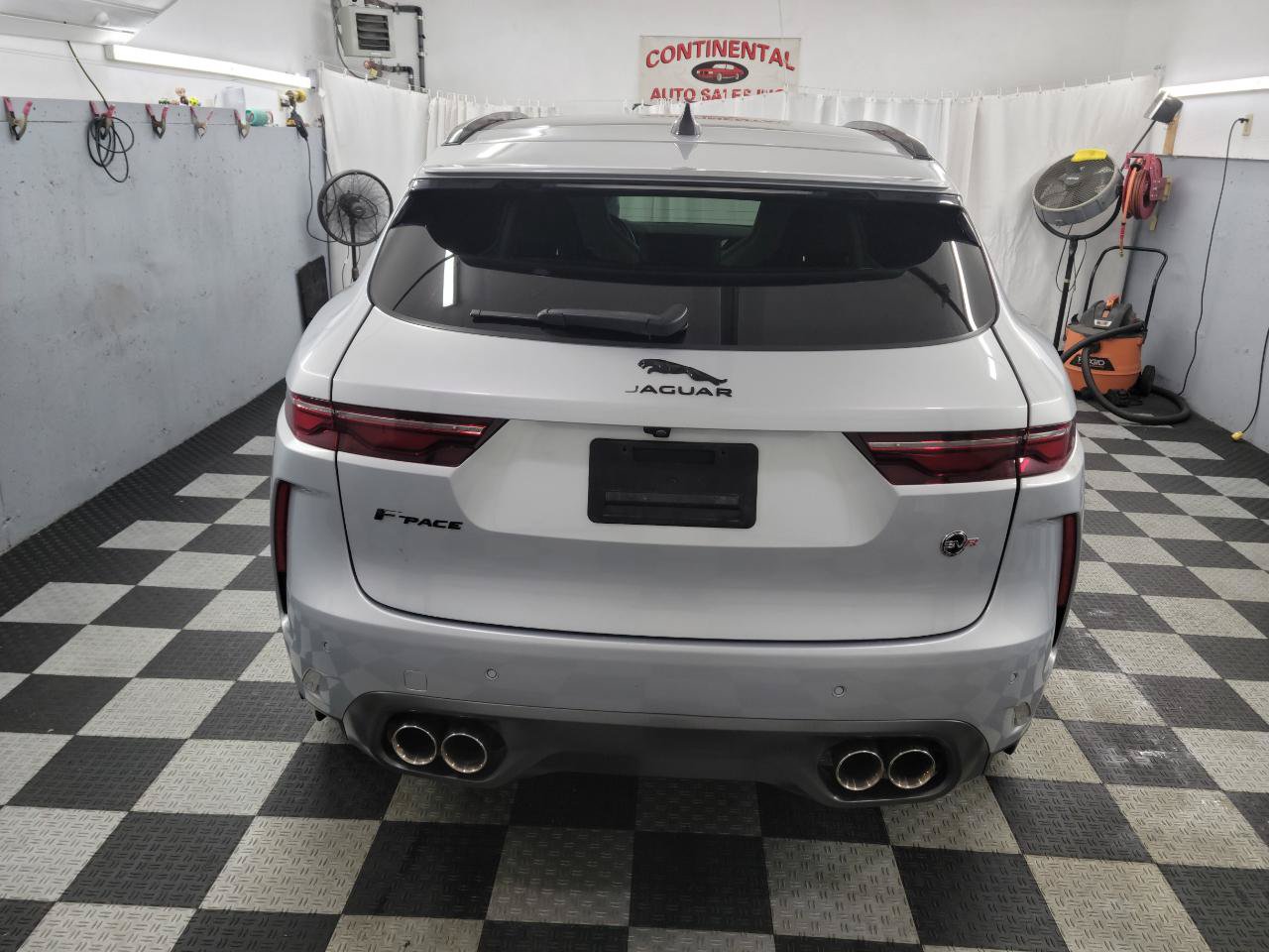Used 2021 Jaguar F-PACE SVR AWD/4WD image 3