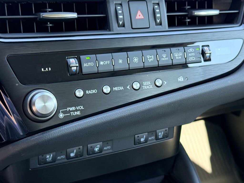 Used 2025 Lexus ES 350 ES 350 image 24