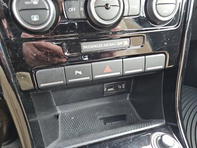 Used 2019 Volkswagen Beetle 2.0T Final Edition SEL image 21