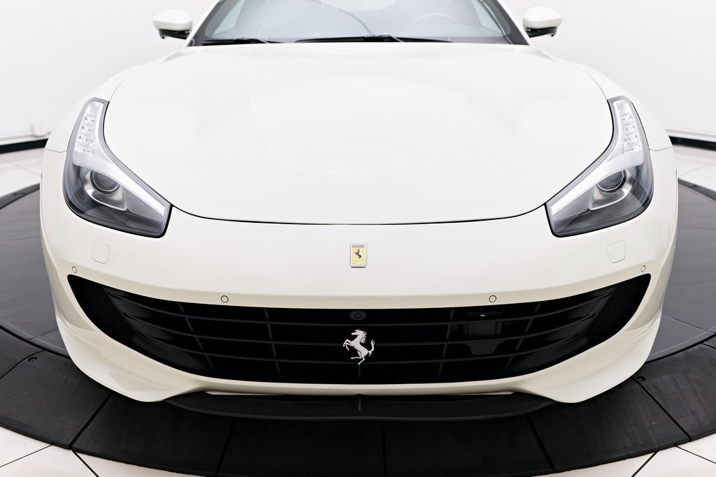 Used 2019 Ferrari GTC4Lusso T image 25