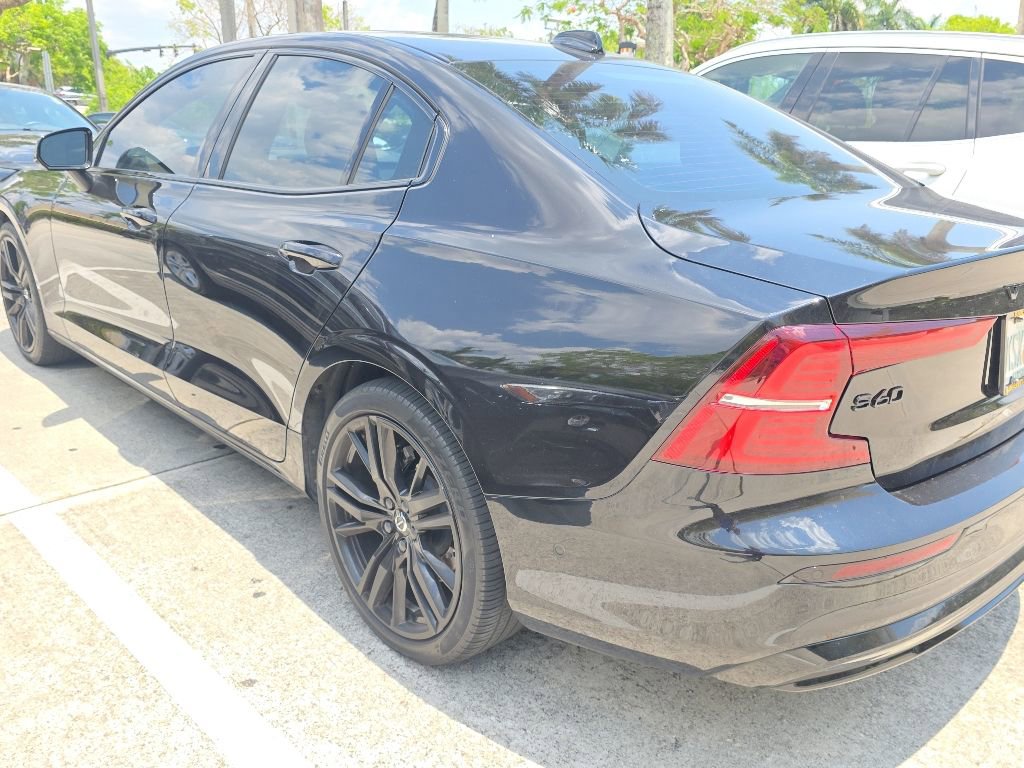 Used 2024 Volvo S60 B5 Plus w/ Climate Package FWD image 3