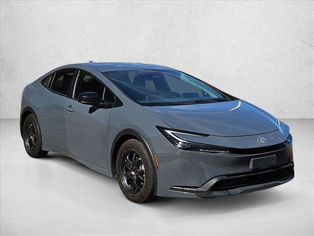 Used 2023 Toyota Prius LE FWD image 3