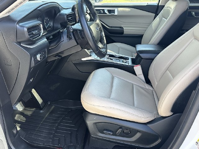 Used 2020 Ford Explorer XLT w/ Equipment Group 202A AWD/4WD image 20