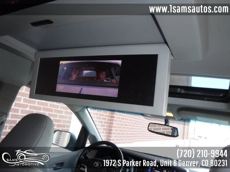 Used 2017 Toyota Sienna XLE Premium image 38