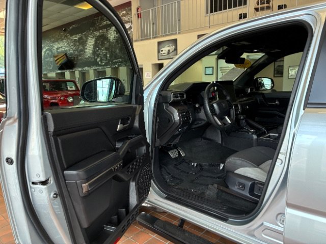 Used 2024 Toyota Tacoma TRD Sport AWD/4WD image 16