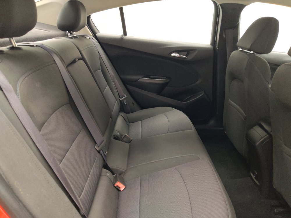 Used 2017 Chevrolet Cruze LT FWD image 19