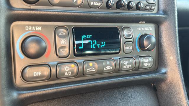 Used 2001 Chevrolet Corvette Convertible w/ Preferred Equipment Group2 image 24