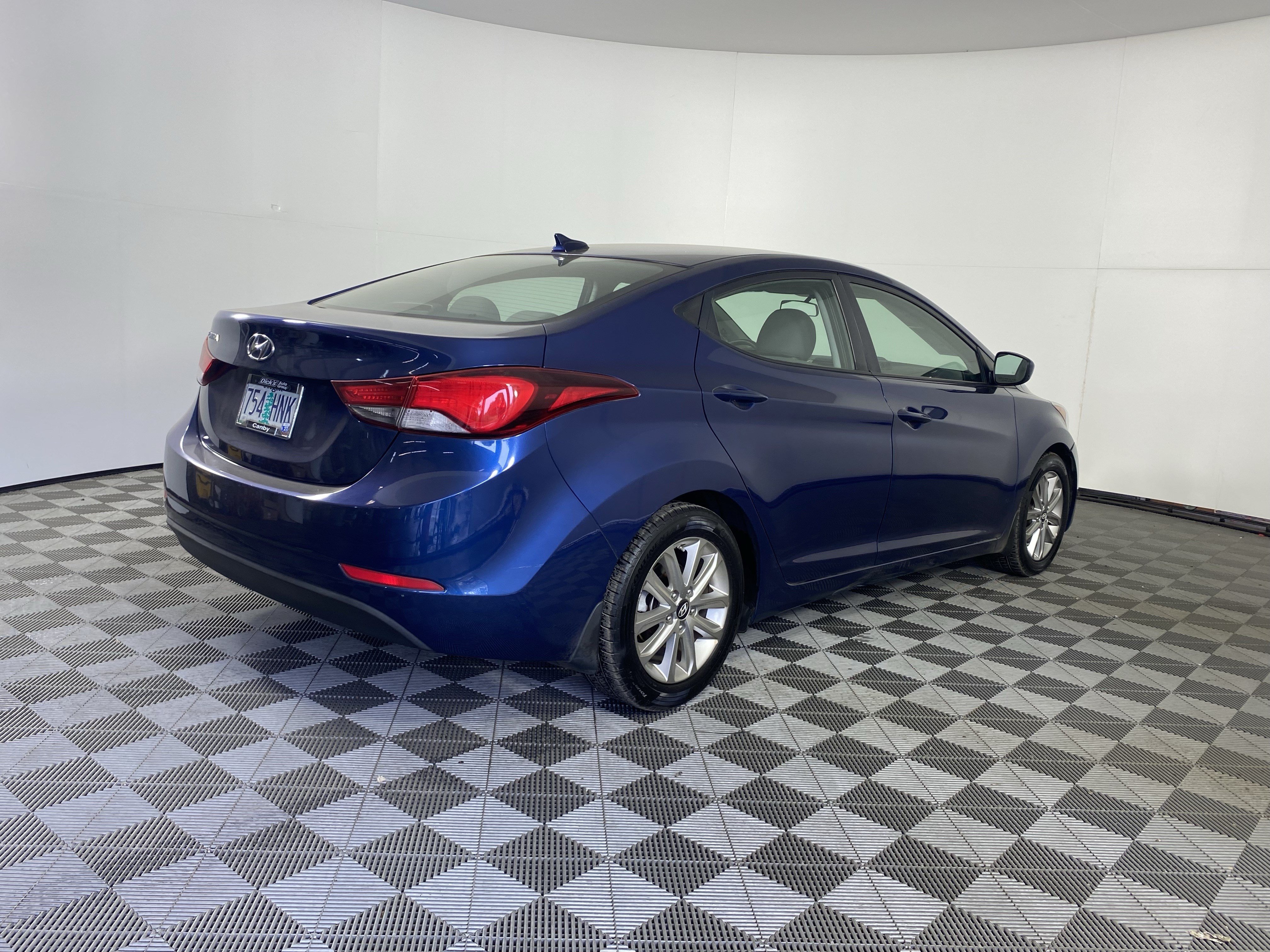 Used 2016 Hyundai Elantra SE w/ Option Group 02 FWD image 5
