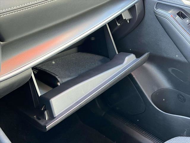 Used 2023 Nissan Rogue SV image 33